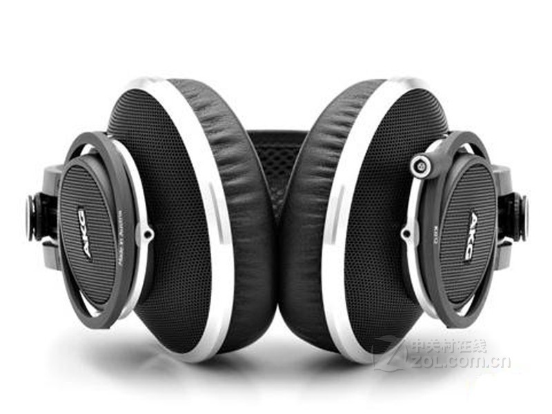 AKG K812