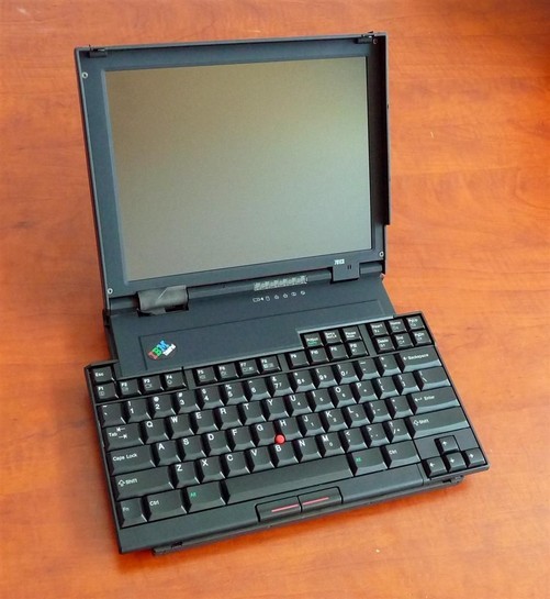 thinkpad蝴蝶机是变形本雏形之作(图片来自forum.thinkpads.com)