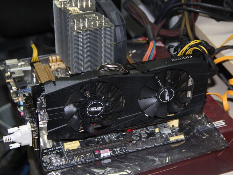 华硕圣骑士R9 290X-DC2OC-4GD5