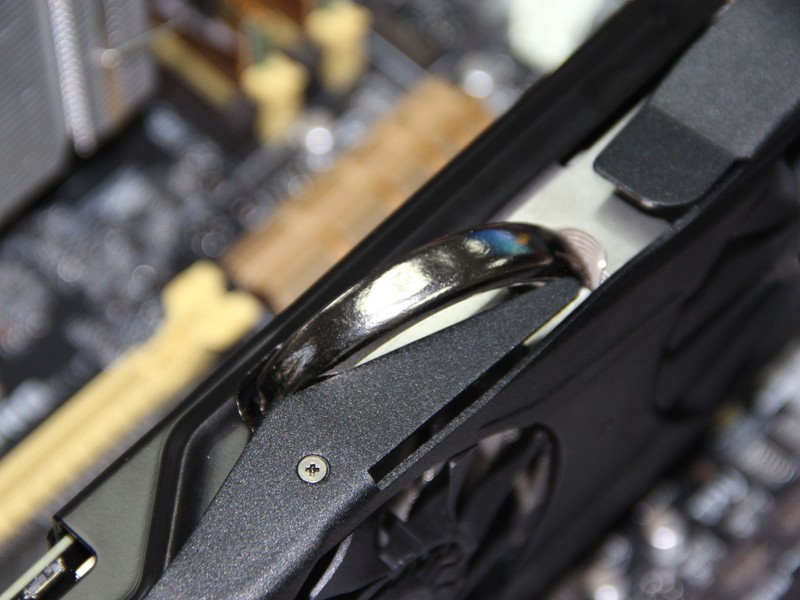 华硕圣骑士R9 290X-DC2OC-4GD5