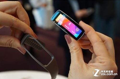 ���Ƿ����������������豸 Gear Fit 