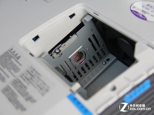 支持Win8手势操作 明基MW853UST抢先测