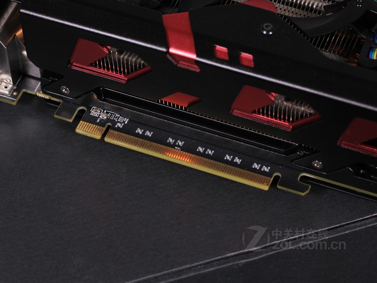 【高清图】 迪兰(powercolortech)devil 13 dual core r9 290x实拍图