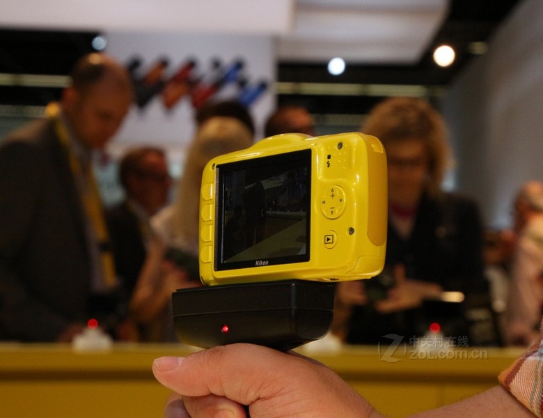 【高清图】 尼康(nikon)s32市场图 图24