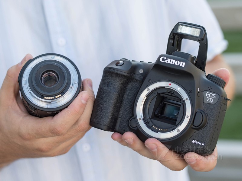 佳能7d mark ii套机 市场图(5/149)