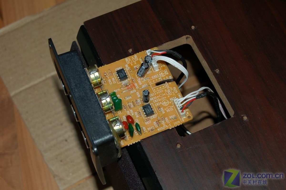 音箱 三诺音箱 三诺n-35g 图片 返回综述页 2 / 15隐藏