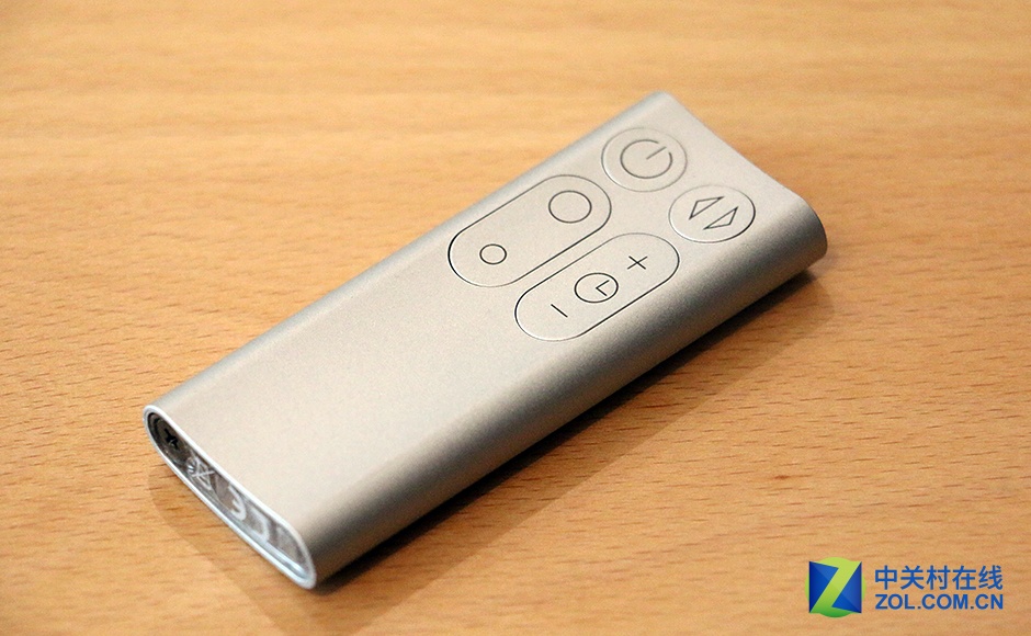 拆箱 看戴森am11空气净化风扇打破传统 (44/49)