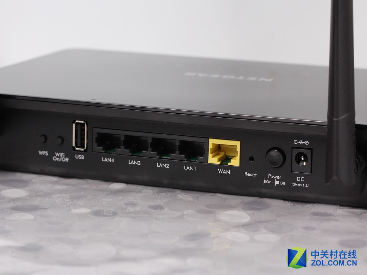 【高清图】 千兆网口11ac平民机皇 网件r6220评测图3