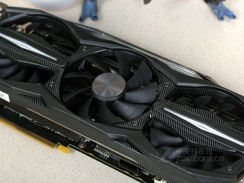 索泰gtx 980ti-6gd5 至尊oc 效果图(17/17)