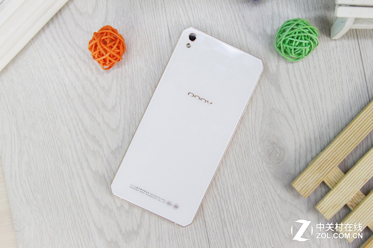 【高清图】 钻石切割配施华洛世奇宝石 朵唯s5评测图9