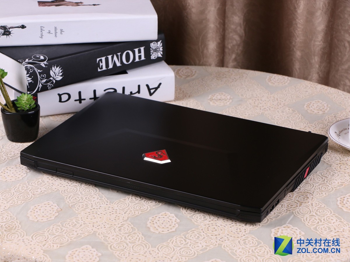 【高清图】 拒平庸放肆玩 炫龙炎魔t1游戏本评测图1