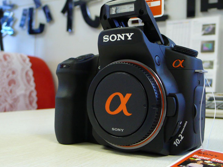 索尼α200