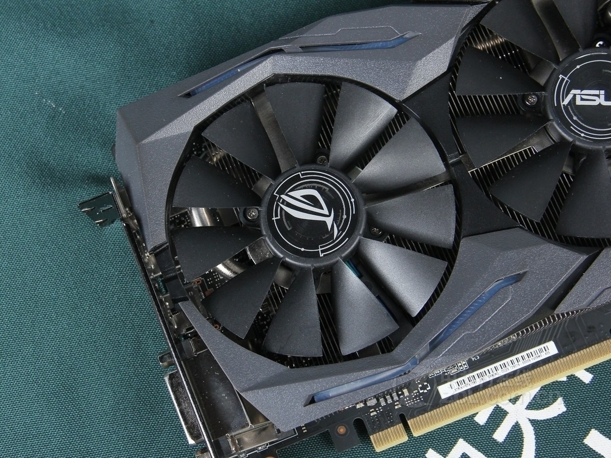 【高清图】 华硕(asus)rog strix-gtx 1080-o8g-gaming实拍图 图136