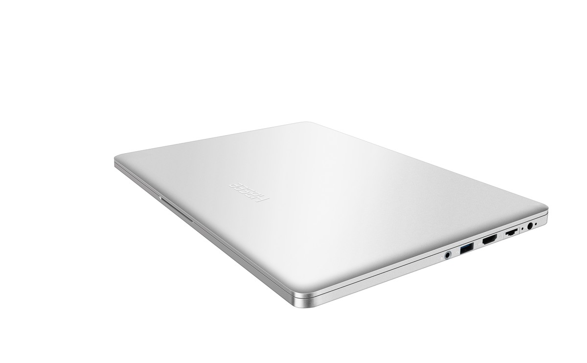 产品相关及图片    神舟优雅x5-sl5s1  类型: 整体外观图 场景: 实拍