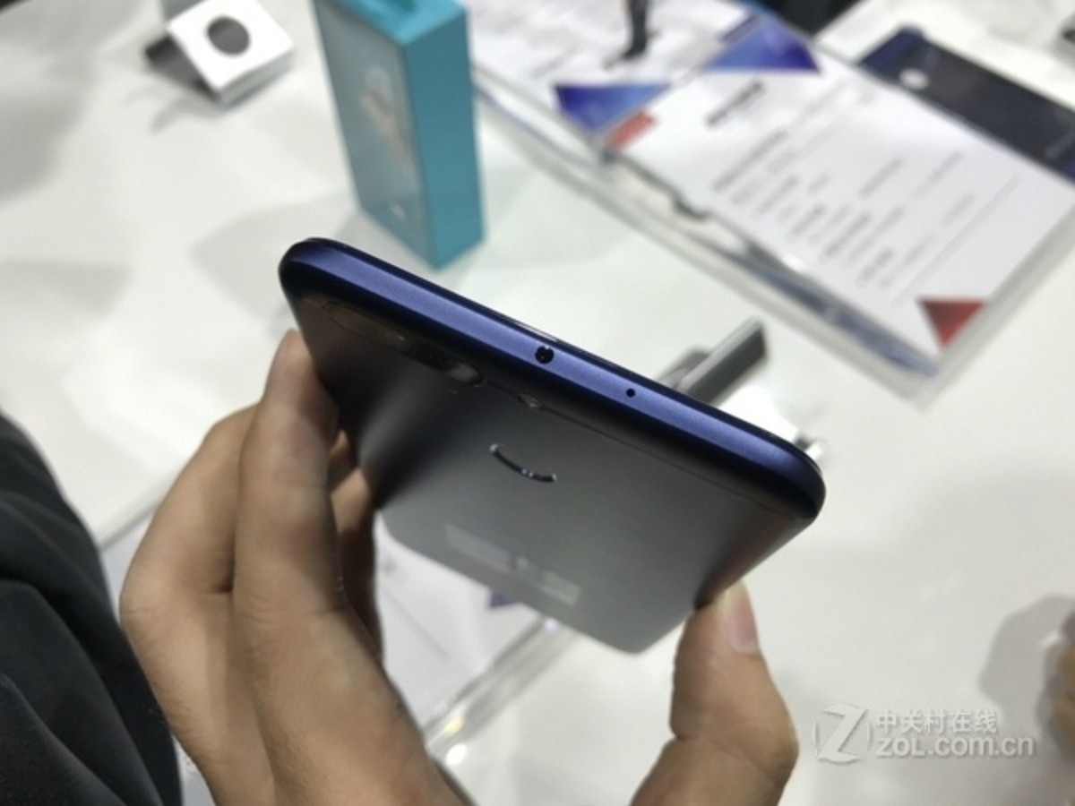 【高清图】 荣耀(rongyao)v9(duk-al20/6gb ram/全网通)其他图赏 图