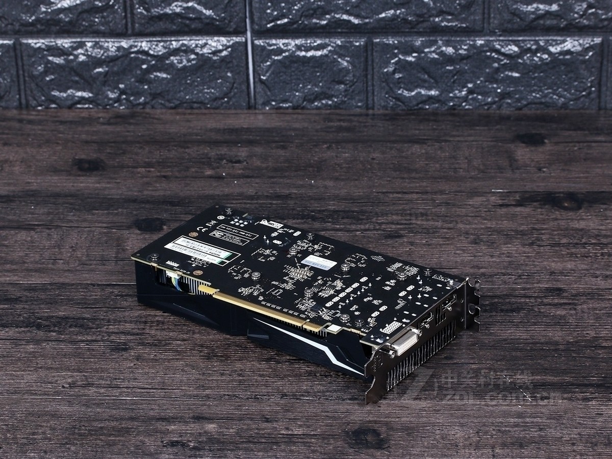 蓝宝石rx 560d 4g d5 白金版 oc(45w)