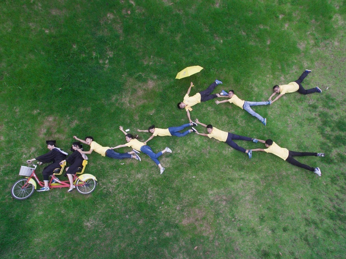 【高清图】 吃鸡毕业照走红 你记忆最深那次笑中带泪的告别图20