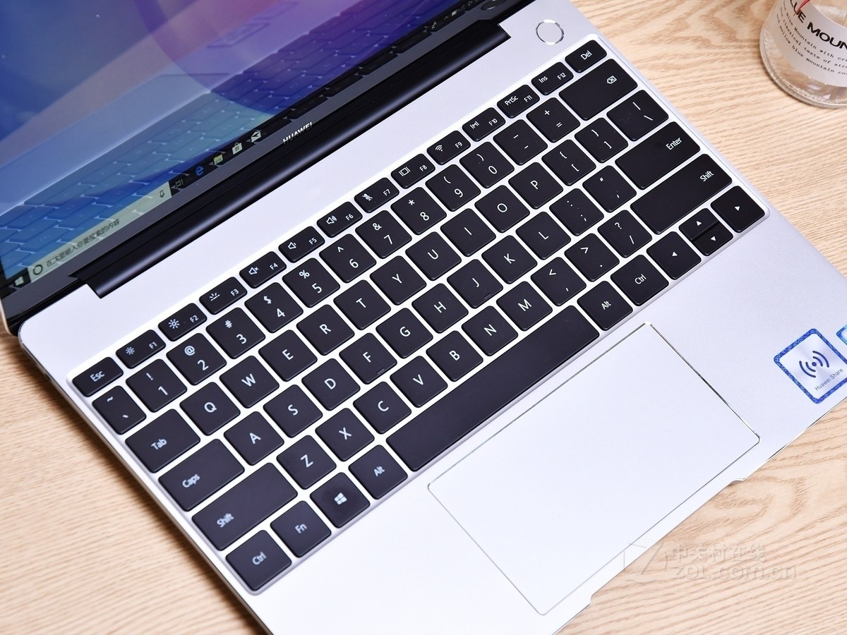 笔记本电脑 华为笔记本电脑 huawei matebook 13(i3 8145u/8gb/256gb