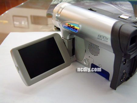 【高清图】 国庆特惠松下摄像机gs25特价3360送好图3