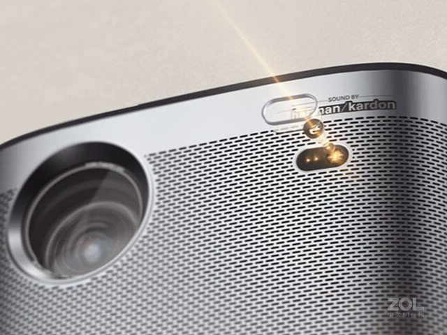 亮度提升了40% 极米旗舰H3京东12.12优惠