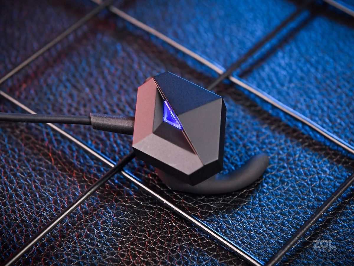 耳机 钛度耳机 钛度冰霜m蓝牙游戏耳机 ths108b1 图片 原创图赏6 / 21