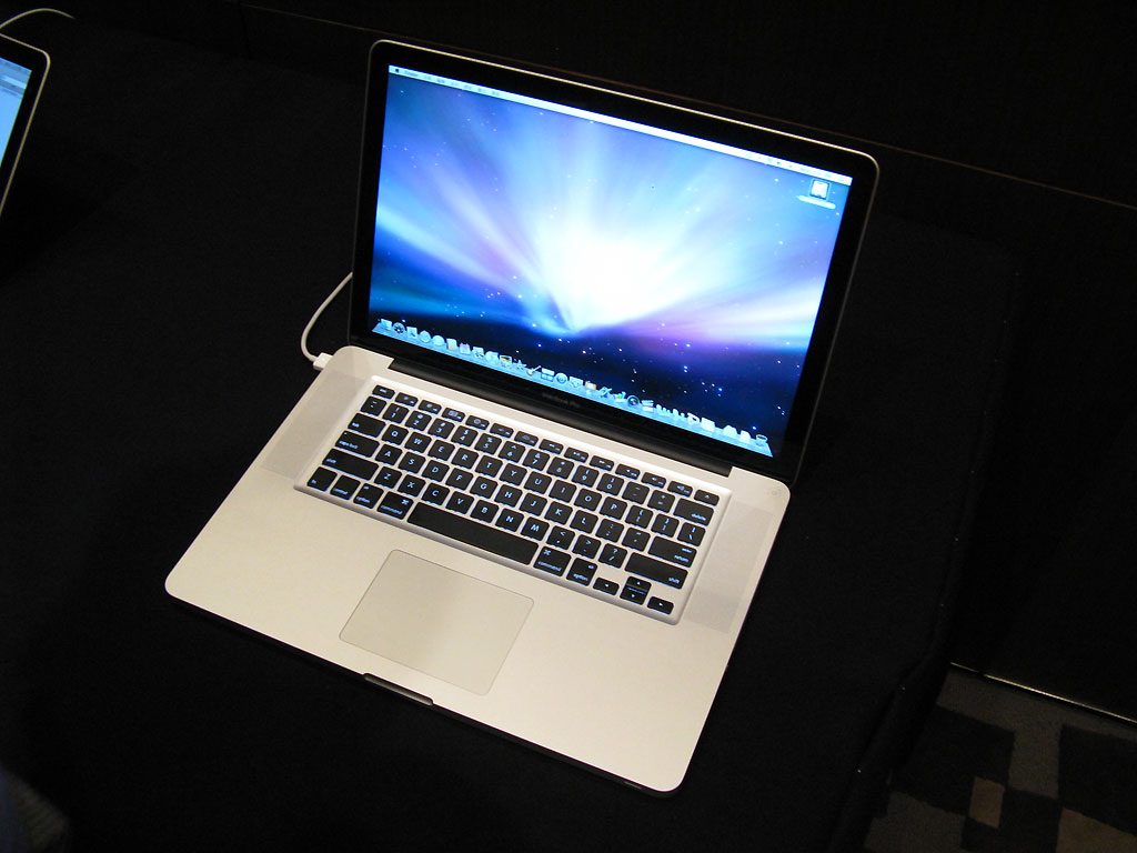 苹果新macbook笔记本国内发布 强调环保 (3/3)