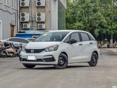  ɶ 2021 1.5L CVT