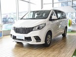 上汽大通MAXUS G10 2023款 改款 2.0L 手动多功能版 汽油 7座