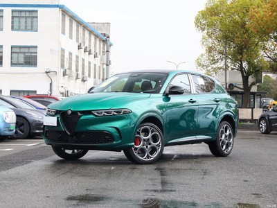 ŷ Tonale 2024 2.0T 268HP AWD Tributo Italiano ¾