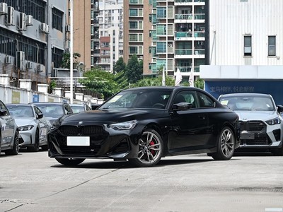 2ϵ() 2024 M240i
