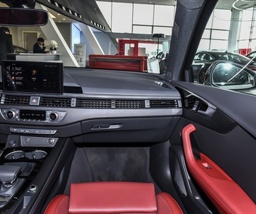 �µ�A4L 2025�� 200���������� 40 TFSI ʱ�ж������пط�����4