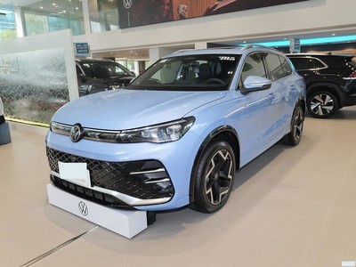  ;L 2024 PRO 330TSI R-Line