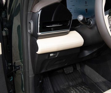 �������� ��ԽL 2025�� 2.0TD �Զ����ư��пط�����7