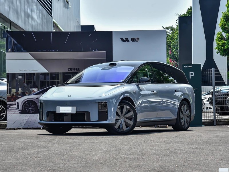 �������� ����i8 2025�� ��׼��