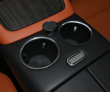 AITO �ʽ� �ʽ�M6 2026�� ���� Max�пط�����7