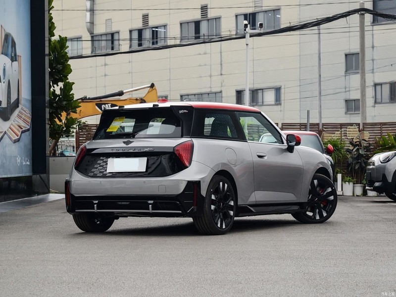�綯MINI JCW 2026�� JOHN COOPER WORKS