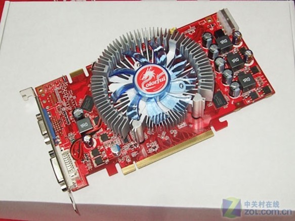 七彩虹逸彩9600gt-gd3 cf黄金版 512m m12