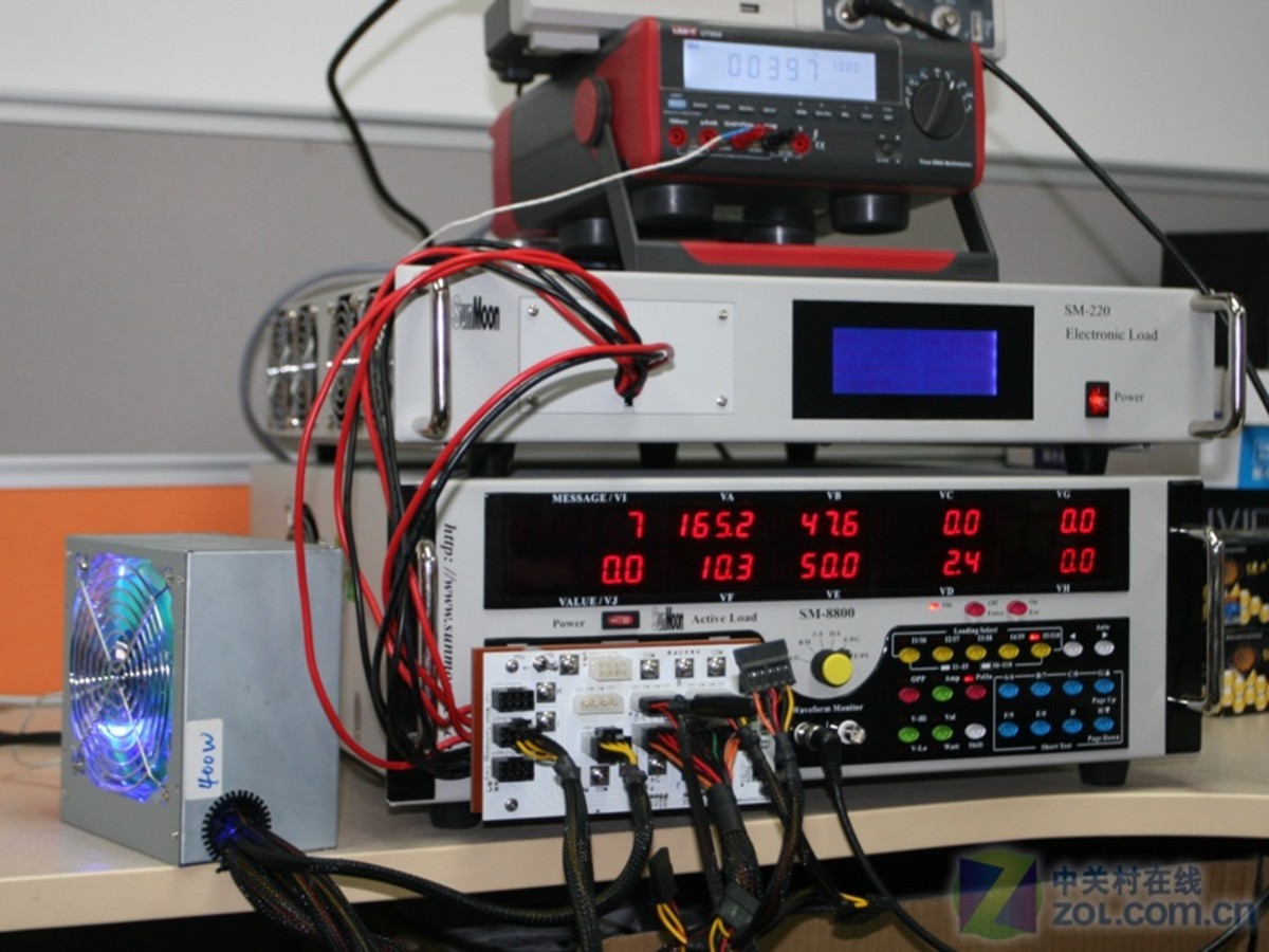 关机依然能散热 怪诞双层风扇电源测试 (1/4)