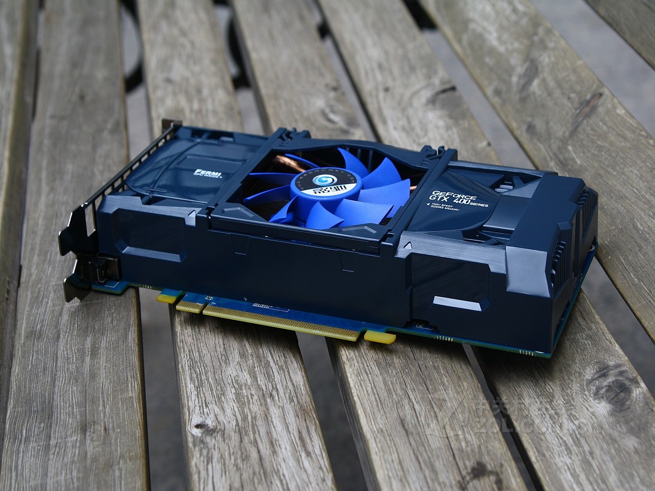 影驰gtx460黑将版 - 整体外观