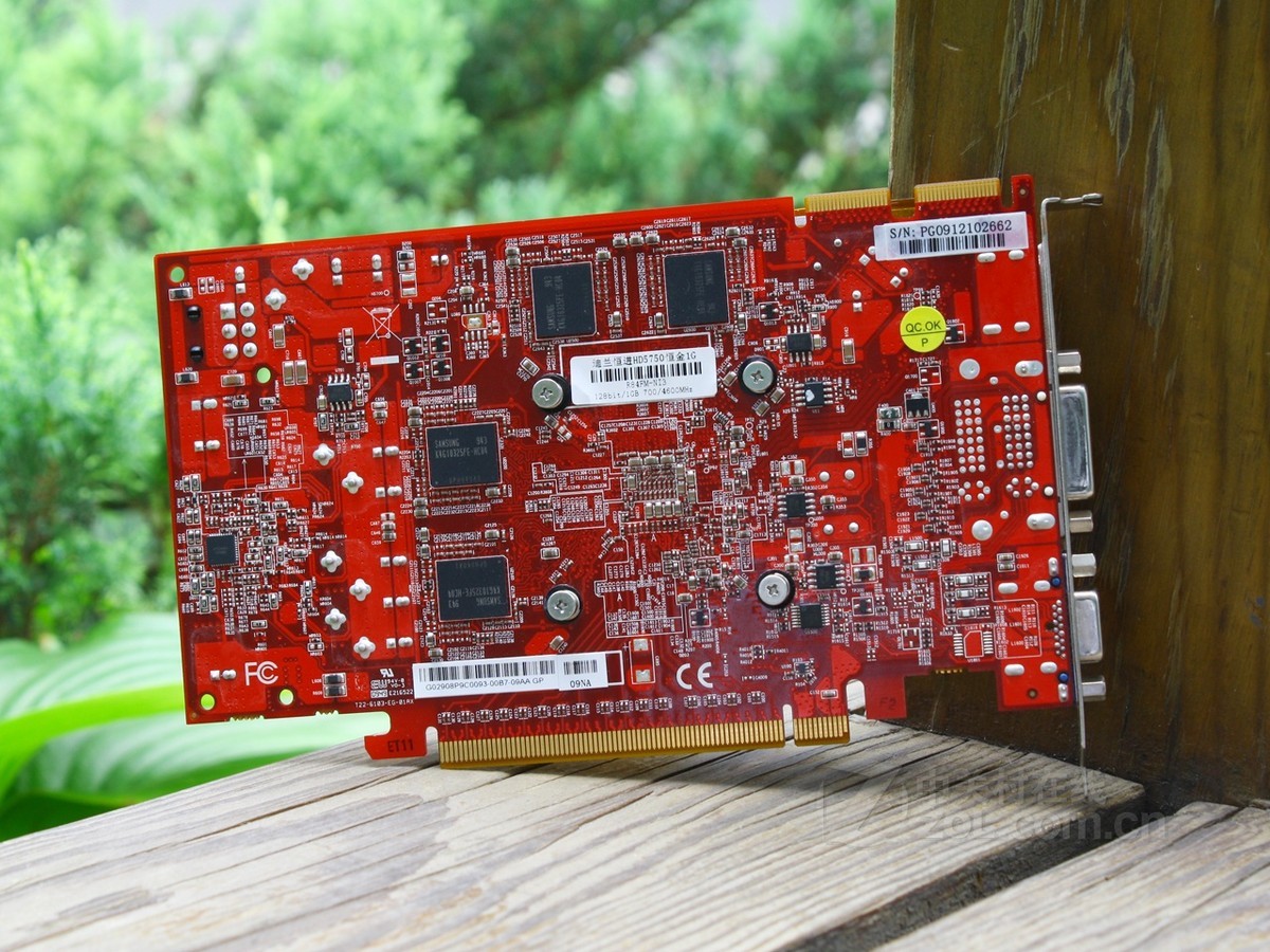 显卡 迪兰显卡 迪兰恒进hd5750恒金1g 图片 效果图 8 / 21隐藏