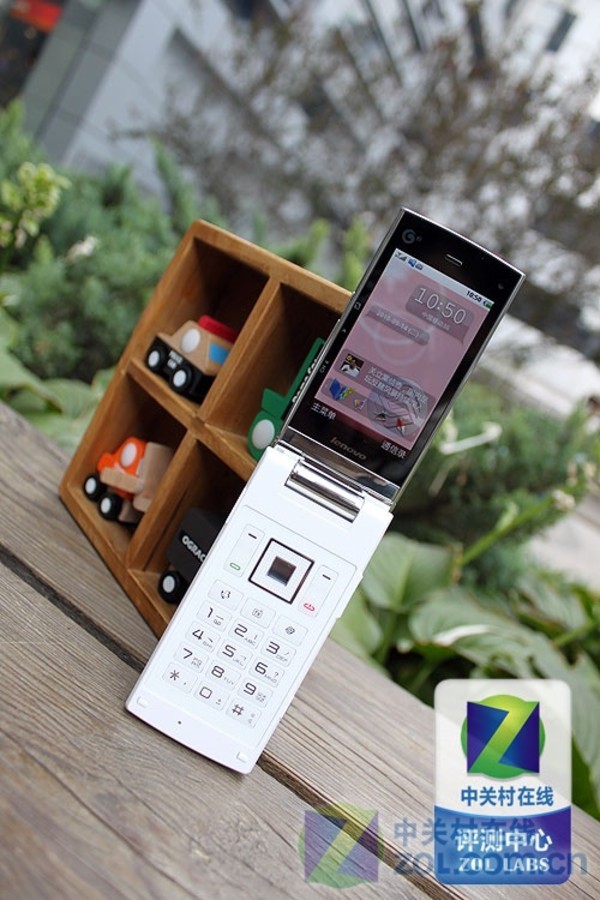 【高清图】 td-scdma 翻盖旋屏 珍珠白联想td60t评测图39