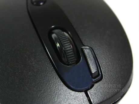 无线游戏鼠标双飞燕右面滚轮有线接口左侧右侧顶端底端侧面更多razer