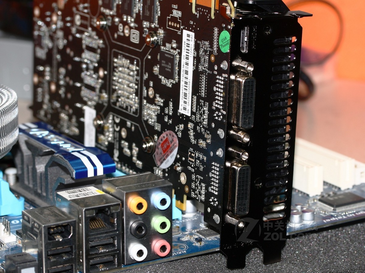 【高清图】 七彩虹(colorful)igame gts450 烈焰战神 u 1024m(鲨鱼