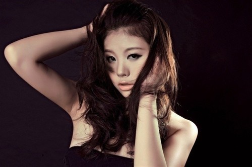 starw知名美女玩家天草云儿性感写真