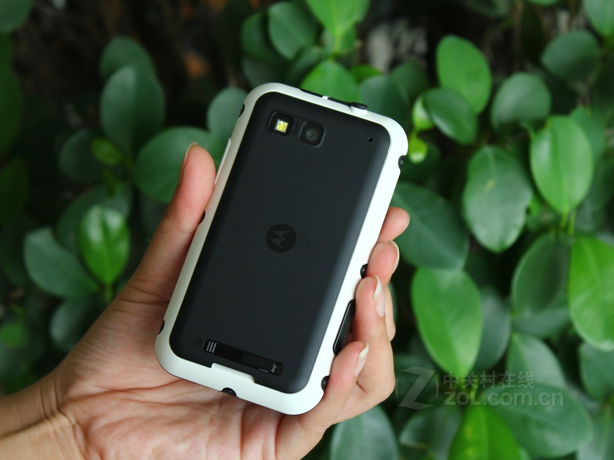 手机 moto手机 moto me525(defy/戴妃) 图片 其他图赏80 / 314隐藏
