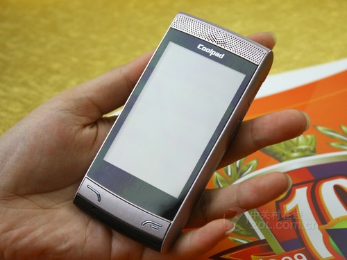 双模单待Android机 酷派D5800大众价上市