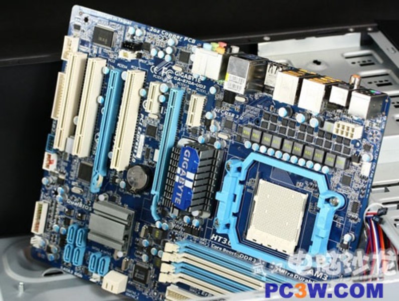 【高清图】 技嘉ga-870a-ud3主板到货武汉凯鑫电脑图1