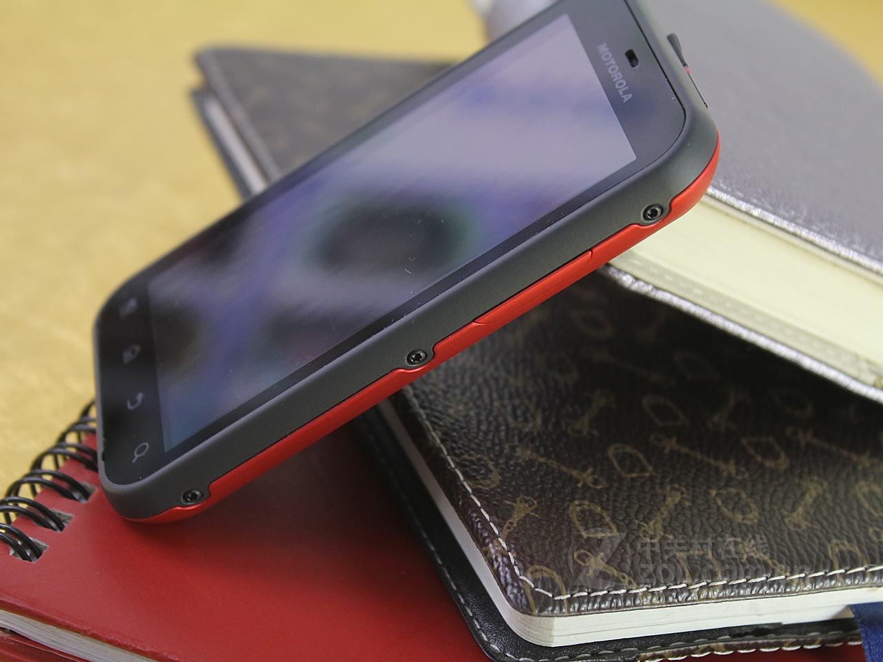 摩托罗拉me525(defy)
