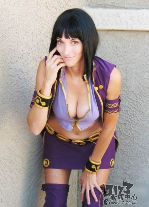 清纯与火辣并存 围观最性感的COSPLAY