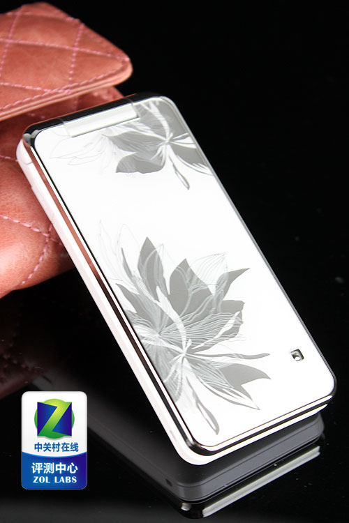 手机 金立手机 金立n96 图片 返回综述页1 / 39隐藏